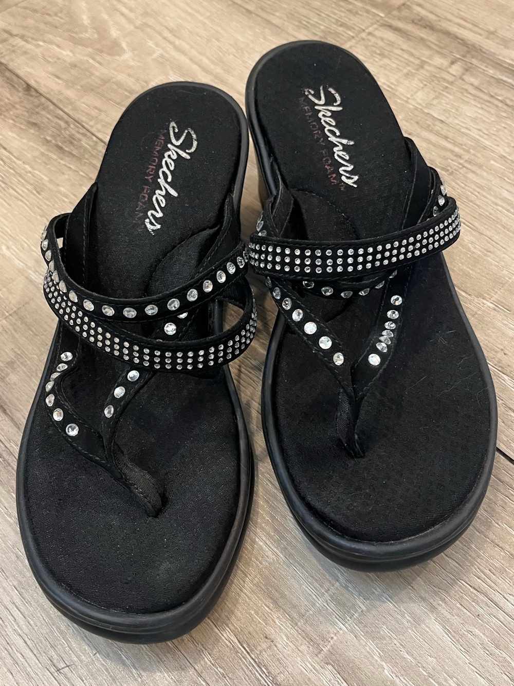 Skechers Black Rhinestone Thong Memory Foam Sandals 7.5 - Picture 3 of 13